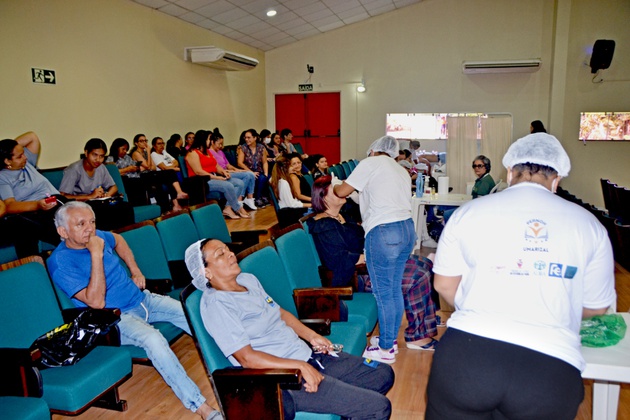 Participantes tiveram acesso a diversos serviços gratuitos, como o de design de sobrancelhas