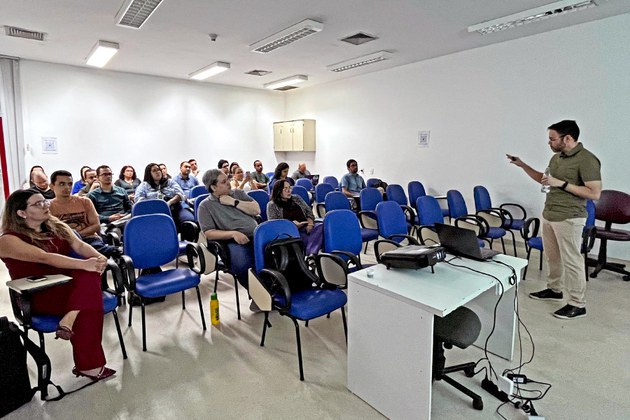Pesquisadores do IEC, representantes da OPAS, da CGLAB e pesquisadores da Fiocruz Rondônia participaram da capacitação