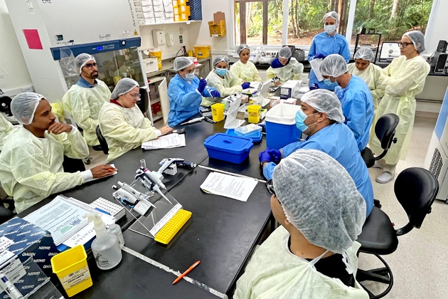 Programação do treinamento também incluiu atividades práticas em laboratório