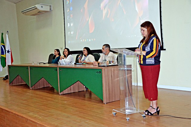 Mesa de abertura do V Curso de Gastroenterites Virais