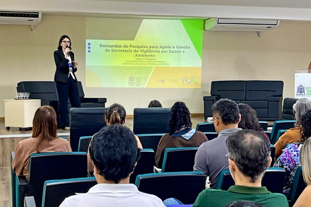 Vivian Gonçalves (CGDEP/DAEVS/SVSA/MS) afirma que o encontro reforça a integração entre monitoramento e organização das demandas de pesquisa