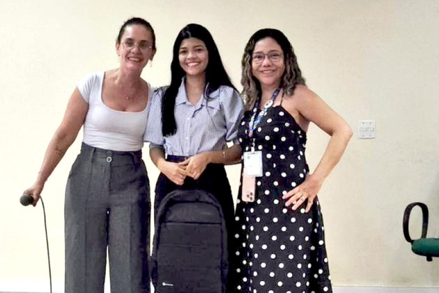 Taciana Coelho, Thayara França Pereira (1ºlugar) e Patrícia Karla Ramos