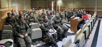 Alunos da Escola de Saúde e Formação Complementar do Exército visitam o IEC
