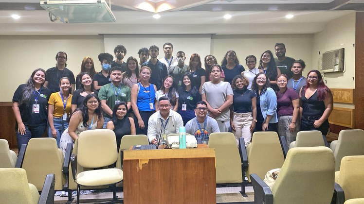 Atividade contou com a participação de 65 alunos bolsistas, divididos em duas turmas