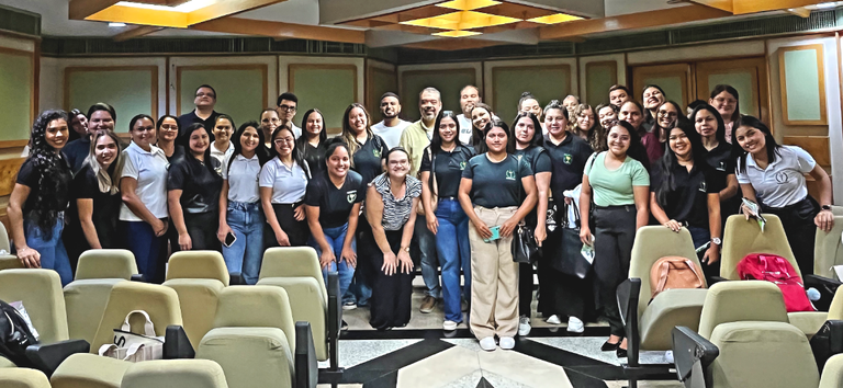 DESTAQUES-SITE--Visita-alunos-Unigrande.png