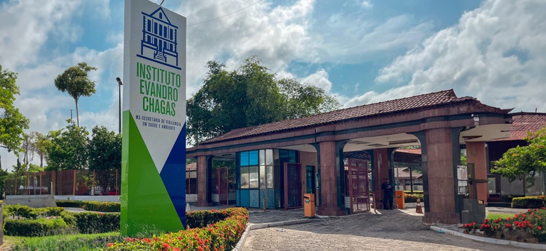 Parte frontal do Instituto Evandro Chagas