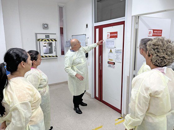 Após a reunião, a comitiva conheceu as instalações da SEARB e do NB3