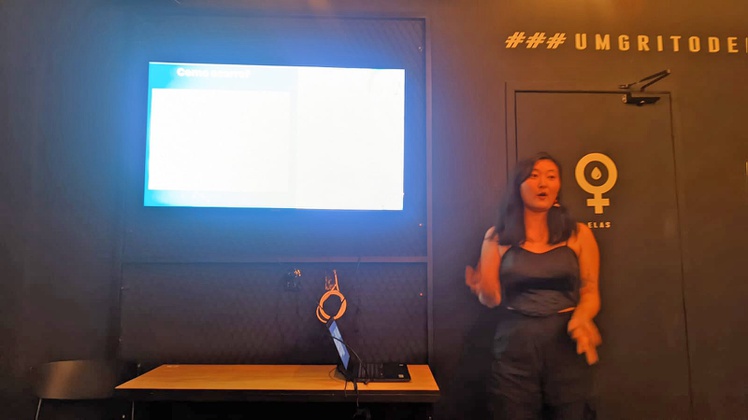 Patrícia Nogami, mestranda do PPGV/IEC, falou sobre vírus oncogênicos