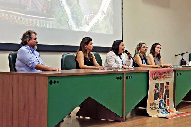 Mesa de abertura do Seminário contou com a presença de autoridades do IEC e do CENP e do palestrante convidado, Cristiano Mendel Martins