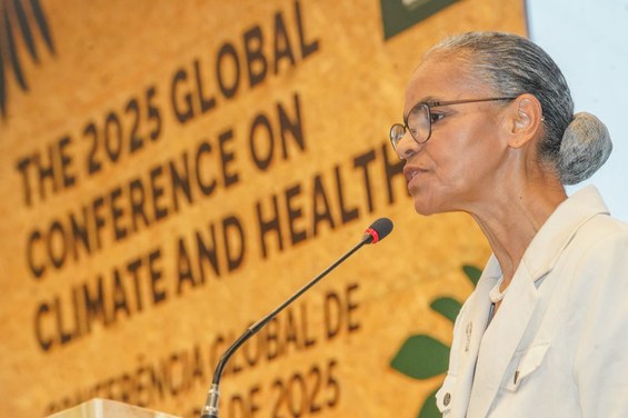 A ministra Marina Silva pontuou que um dos impactos mais evidentes das mudanças do clima é o aumento das mortes causadas pelas ondas de calor atualmente.