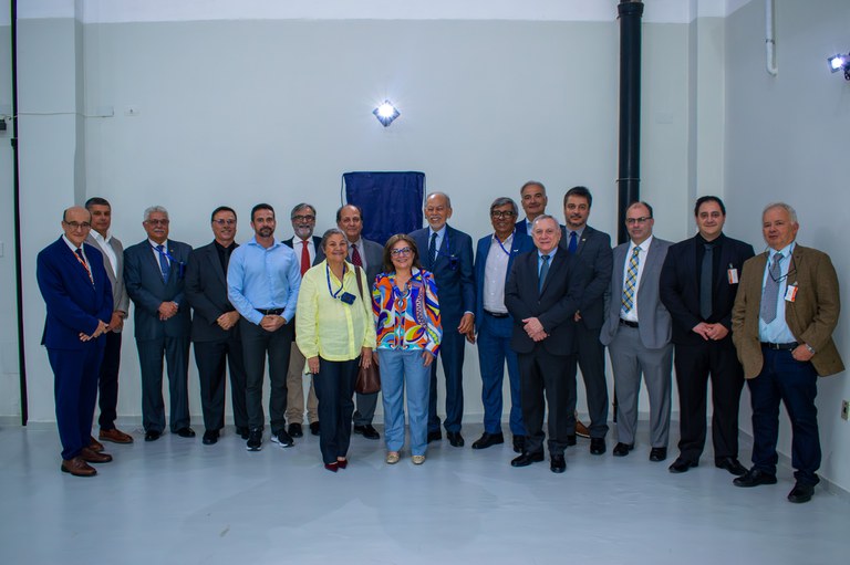 Descerramento de placa da Pedra Fundamental do primeiro microrreator nuclear brasileiro