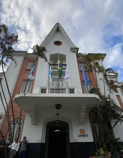 Fachada da sede da CNEN, em Botafogo
