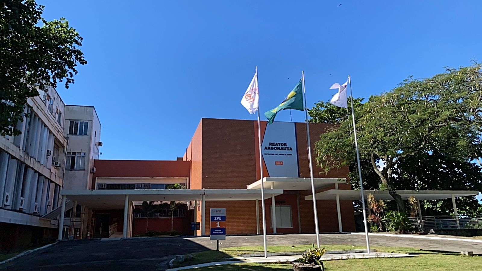 Fachada do Prédio do Reator Argonauta