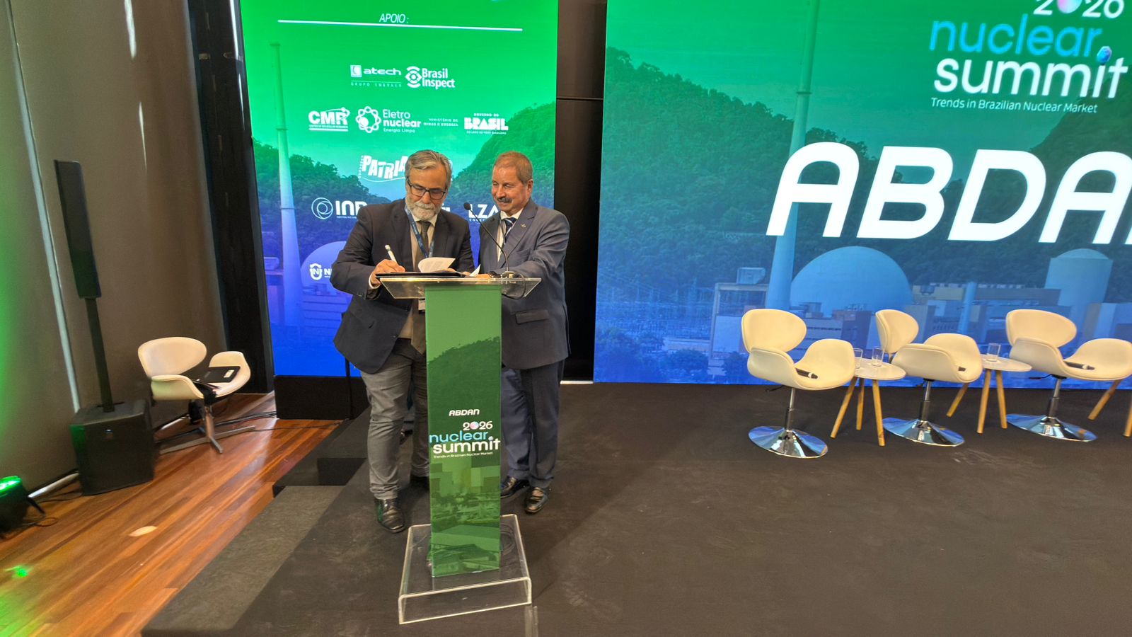 IEN/CNEN e Amazul firmam parceria para criar programa de estágio na área nuclear