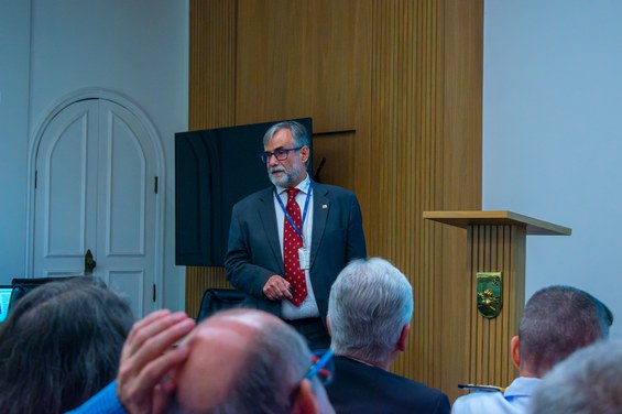 Dr. Cristóvão Marinho apresentando sobre o Centresf aos comandantes do Corpo de Fuzileiros Navais.