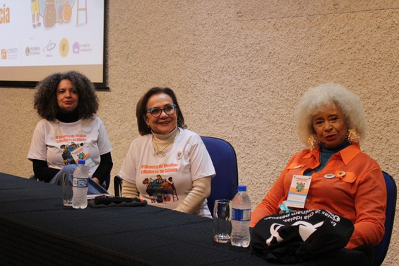 Dra. Isolda em evento dedicado às meninas e mulheres na Ciência