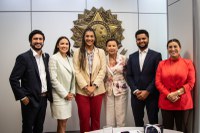Anielle Franco recebe delegação de parlamentares norte-americanos para dialogar sobre políticas para a comunidade negra