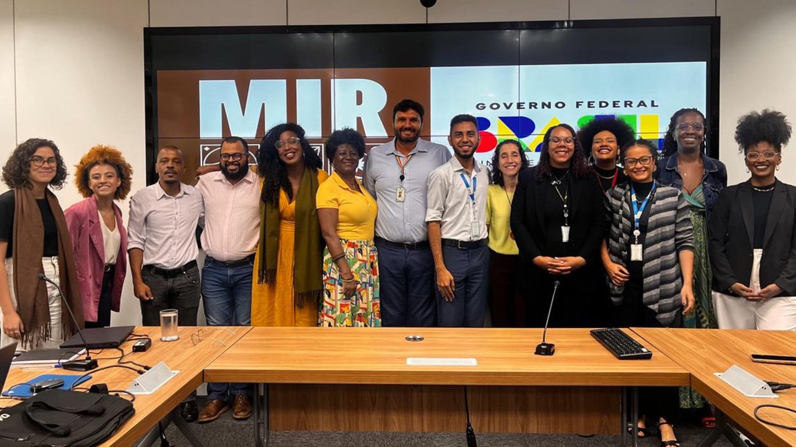 Três convidados apresentaram questões e propostas  para a construção do Plano de Comunicação Antirracista na Administração Pública