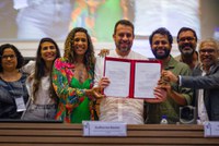 Ministra Anielle Franco anuncia Grupo de Trabalho Técnico da Maré ao lado do ministro Guilherme Boulos