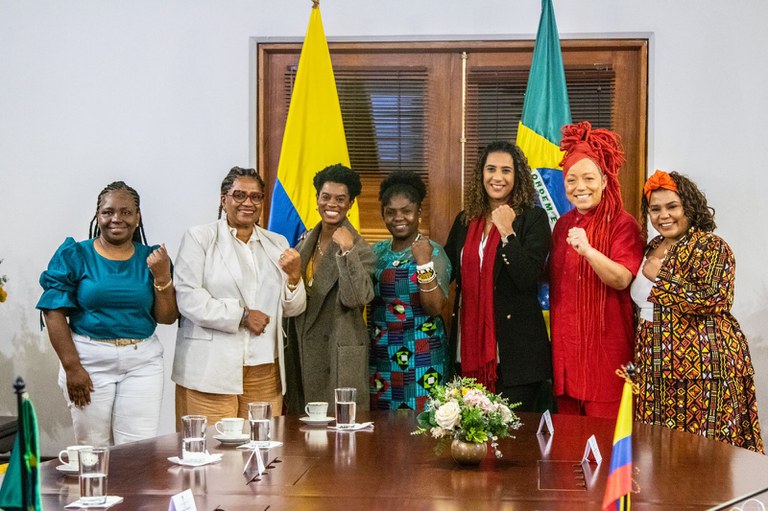 ministra-anielle-e-parlamentares-na-colombia.jpeg