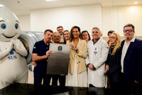 Ministra Anielle Franco entrega acelerador linear no âmbito do Agora Tem Especialistas, do Ministério da Saúde