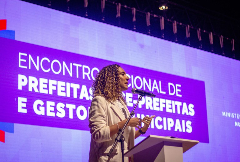 20250212MinistraEncontroPrefeitas.jpeg