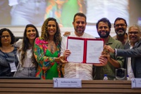 Ministra Anielle Franco anuncia Grupo de Trabalho Técnico da Maré ao lado do ministro Guilherme Boulos