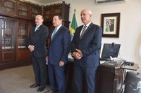 Em visita à Imprensa Nacional, Vice-Presidente Hamilton Mourão se impressiona com potencial da Casa e com os avanços da atual gestão