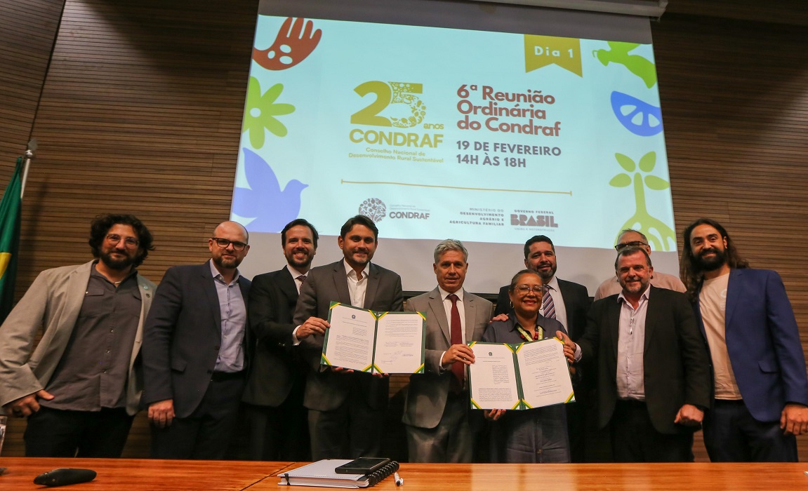 Acordo entre Incra e MDA prevê inscrição de 300 mil assentados no Cadastro Nacional da Agricultura Familiar