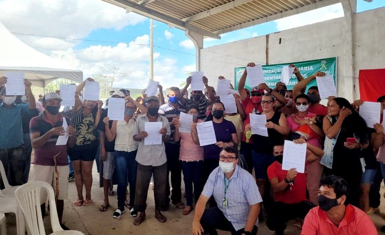 PB_entrega de título Campina Grande