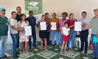 Agricultores da reforma agrária no Oeste Paraense assinam contratos do Crédito Instalação