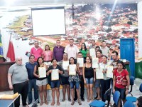 Agricultores recebem 25 títulos de terra no Oeste do Pará