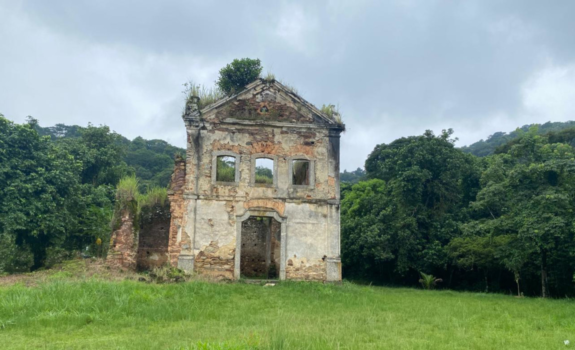 洋楽 DA RUINS Área em assentamento fluminense é cedida para recuperar igreja do