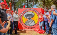 Fomento à produção é comemorado no assentamento Emiliano Zapata (PR)