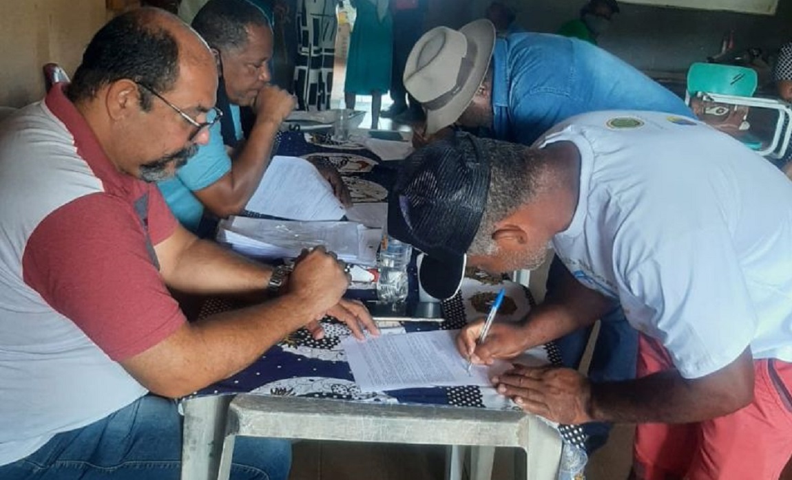 Assentados na na Chapada Diamantina no estado da Bahia receberam 115 Contratos de Concessão de Uso
