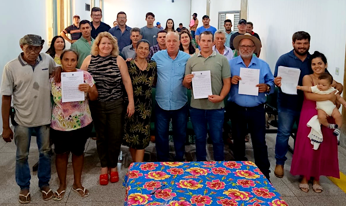 RO_famílias PAs assinam contratos crédito_mar2024.png
