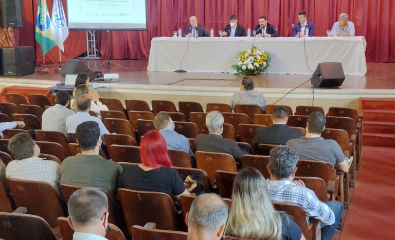 Reunião sobre a Fazenda Nacional Santa Cruz
