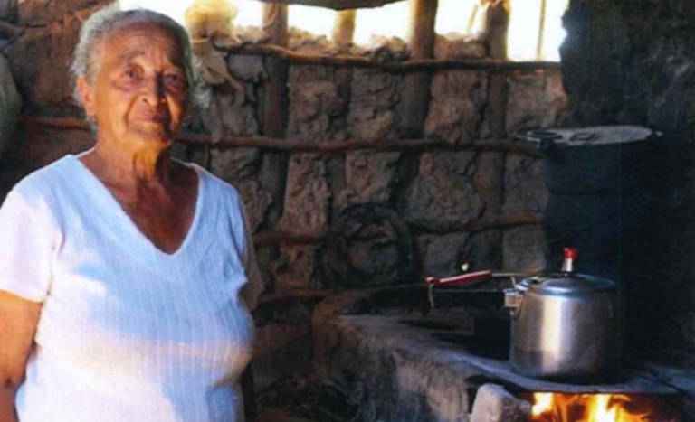 Membro da comunidade do Território Quilombola Tabua (MG)