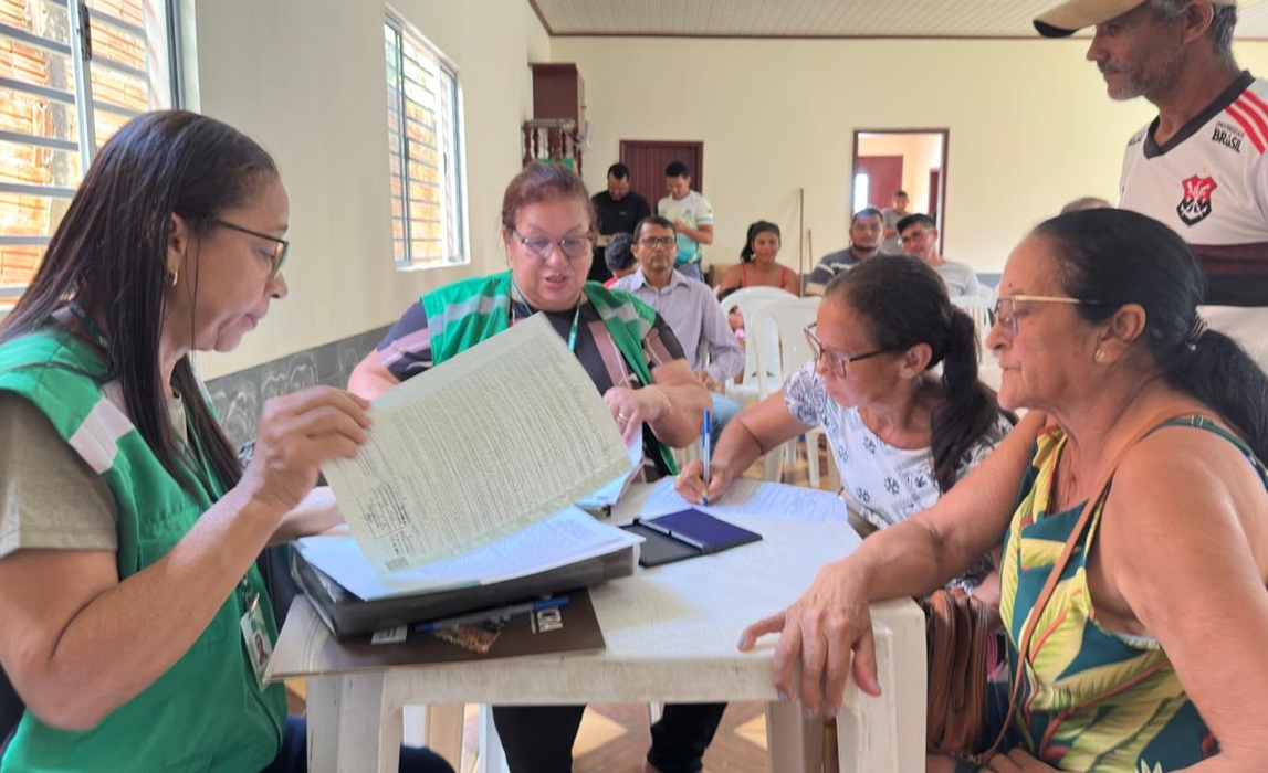 Entrega de títulos de terra viabiliza ampliação de produção a assentados de Rodrigues Alves no Acre