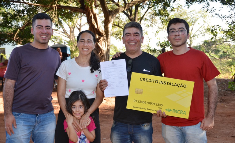 Entrega de CCU e contrato do crédito Instalação em Uberlândia