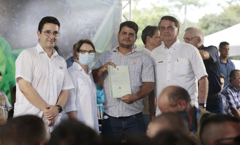 Entrega de 50 mil títulos no Pará