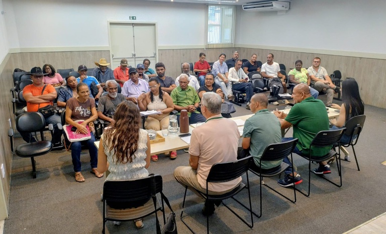 Distribuição de lotes para famílias no assentamento Cícero Guedes (RJ) - 1