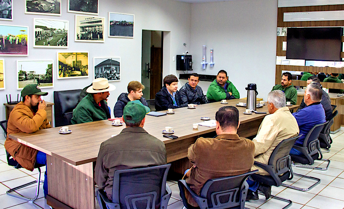 PR_reunião prefeitura Faxinal_intalação PA Maila Sabrina_maio2026.jpg