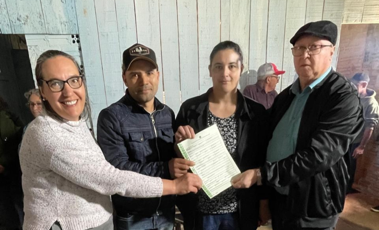 Entrega de titulo definitivo em assentamentos de  Boa Vista do Incra (RS)
