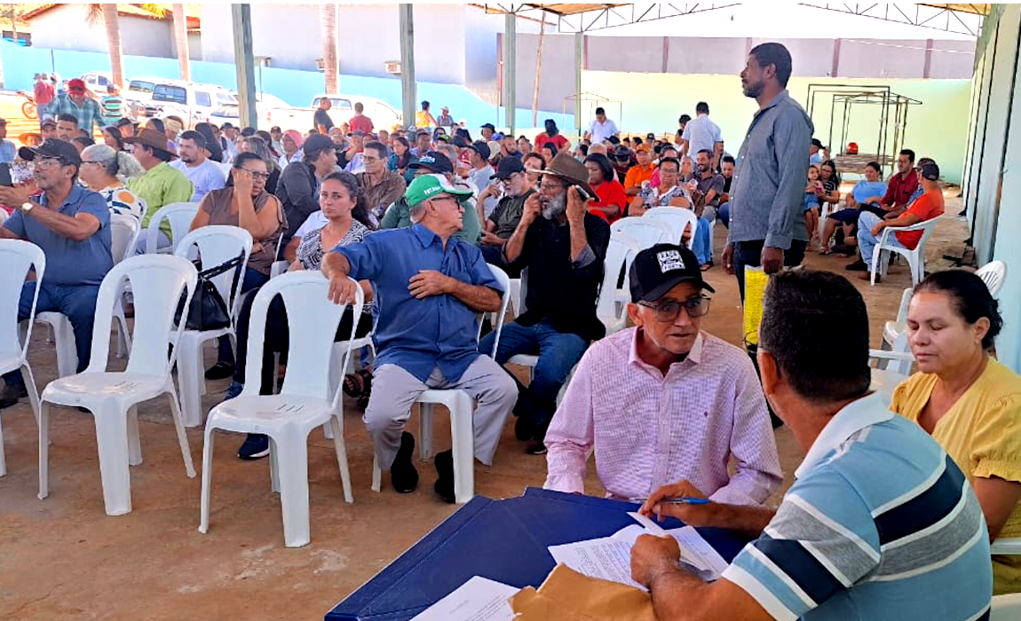 GO_assina contratos Crédito Instalação_PA Acaba Vida_Niquelândia_agosto2025.png