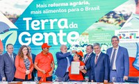 Lançado o programa Terra da Gente: meta de assentar 295 mil famílias até 2026