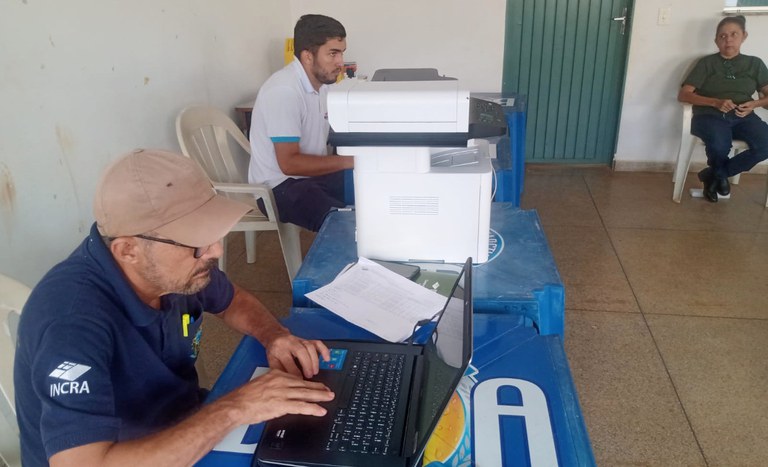 Mutirão no assentamento Manchete (TO)