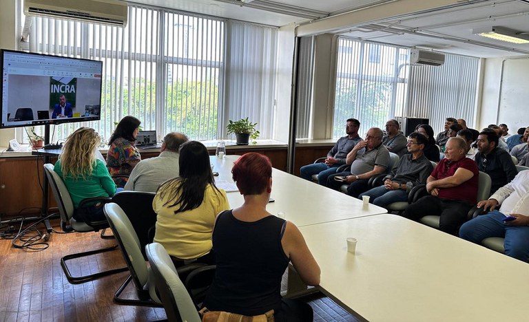 Parcerias vão recuperar 1,8 mil km de estradas em assentamentos do Rio Grande do Sul