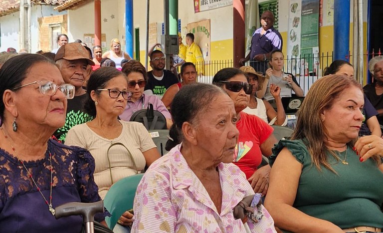 Reunião na comunidade quilombola Mumbuca em Jequitinhonha (MG)