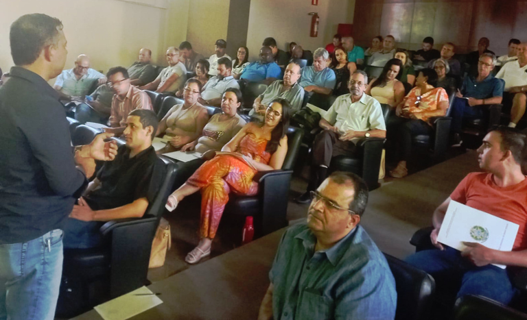 Treinamento de servidores municipais em Minas Gerais